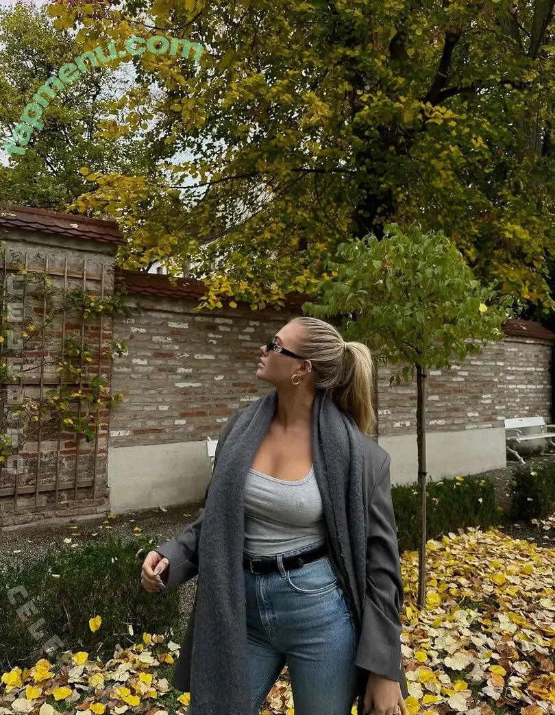 Emilia_wue nude photo #0290 (Emilia_wue)