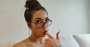 emilia.xo / emiliaxocosmetics nude photo #0051