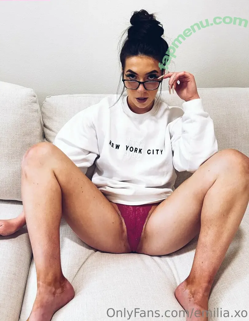 emilia.xo nude photo #0026 (emiliaxocosmetics)