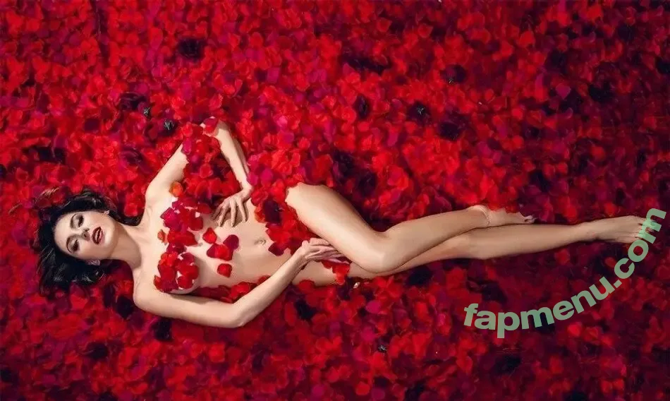 Emilia Ziemnicka nude photo #0001 (emiliaziemnicka_official)