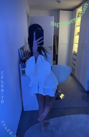 emiliaaa.rose / emilia.roseee nude photo #0135