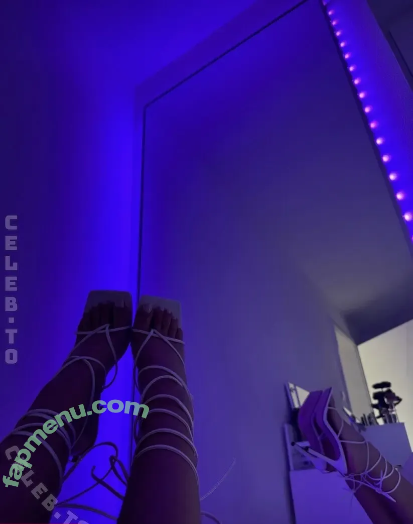 emiliaaa.rose nude photo #0111 (emilia.roseee)