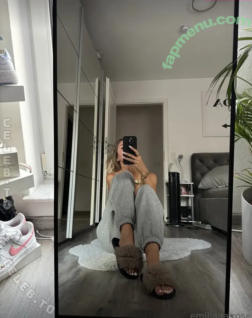 emiliaaa.rose nude photo #0125 (emilia.roseee)