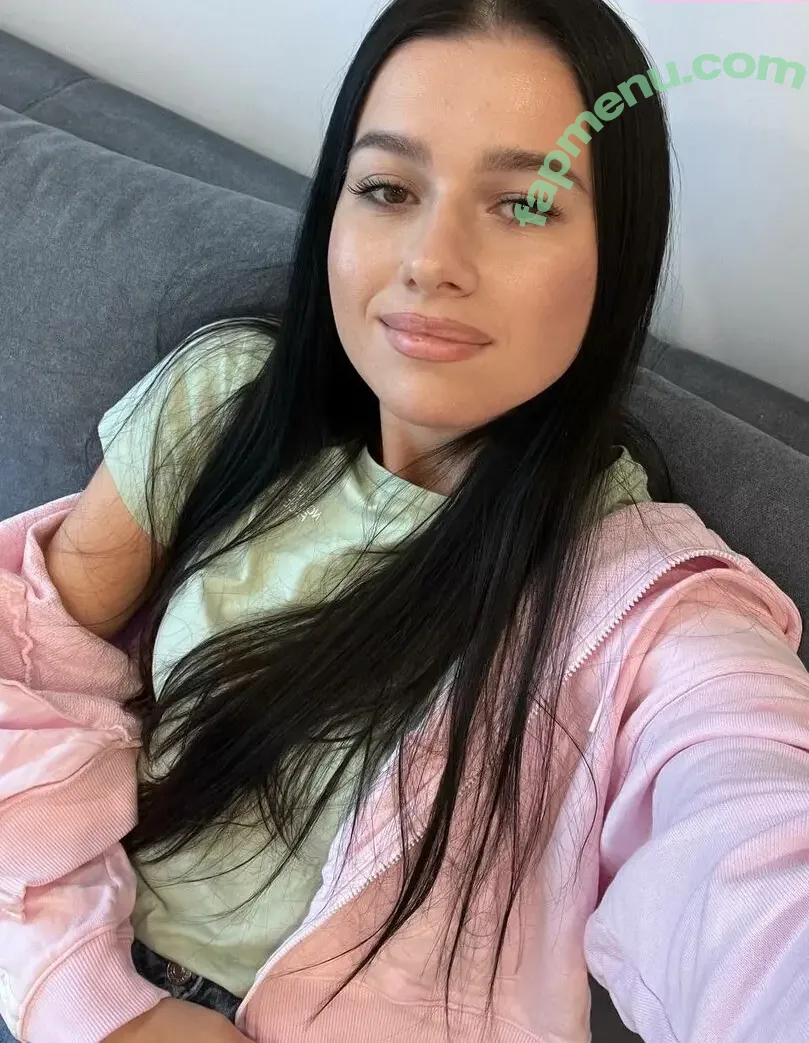 EmiliAAA nude photo #0002 (EmiliAAA)