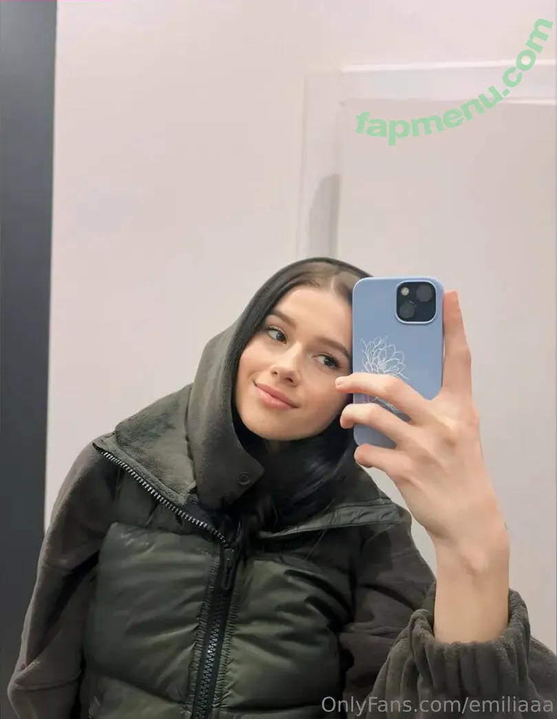 EmiliAAA nude photo #0092 (EmiliAAA)