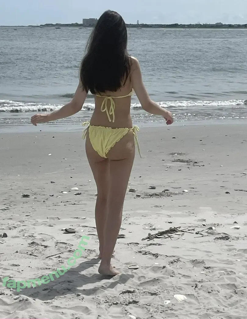 EmiliaCosplay nude photo #0002 (emilia.mason)