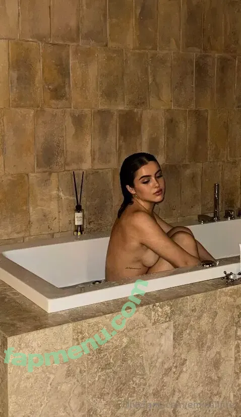 emiliallure nude photo #0016 (emiliallure)