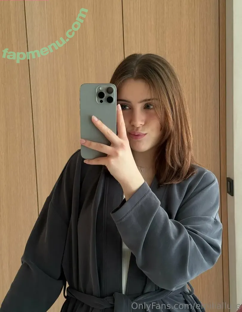 emiliallure nude photo #0003 (emiliallure)