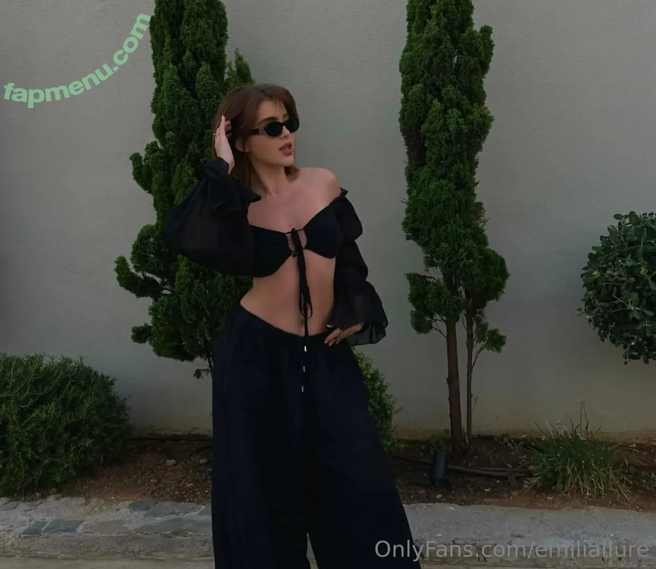 emiliallure nude photo #0001 (emiliallure)