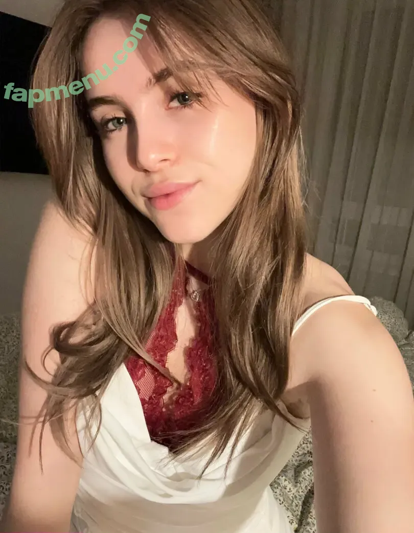 emiliallure nude photo #0005 (emiliallure)
