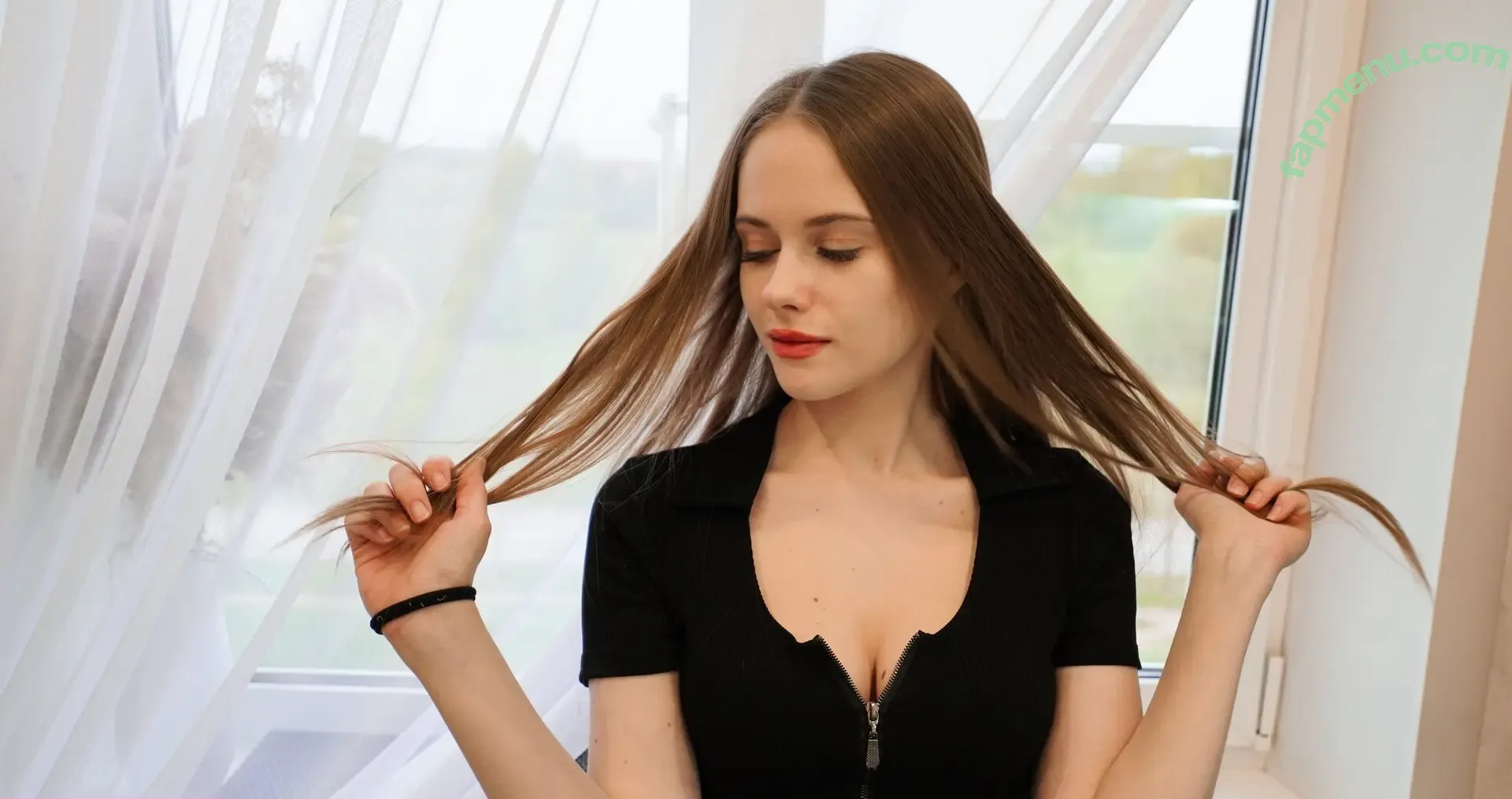 EmiliaShot nude photo #0008 (EmiliaShot)