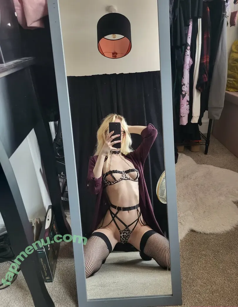 emiliaximmoral nude photo #0012 (emiliaximmoral)
