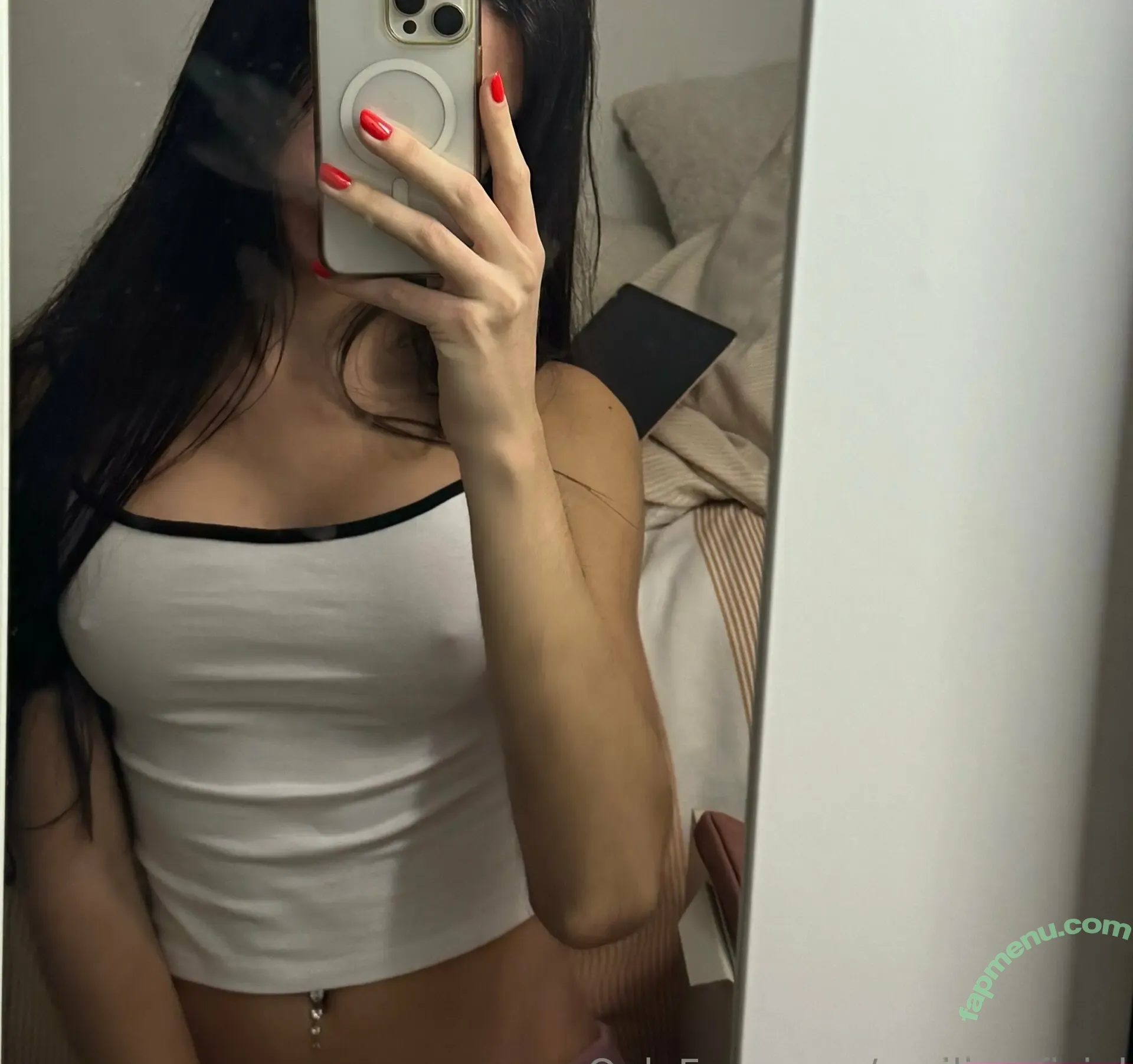 emilie.oficial nude photo #0014 (emilie.es)