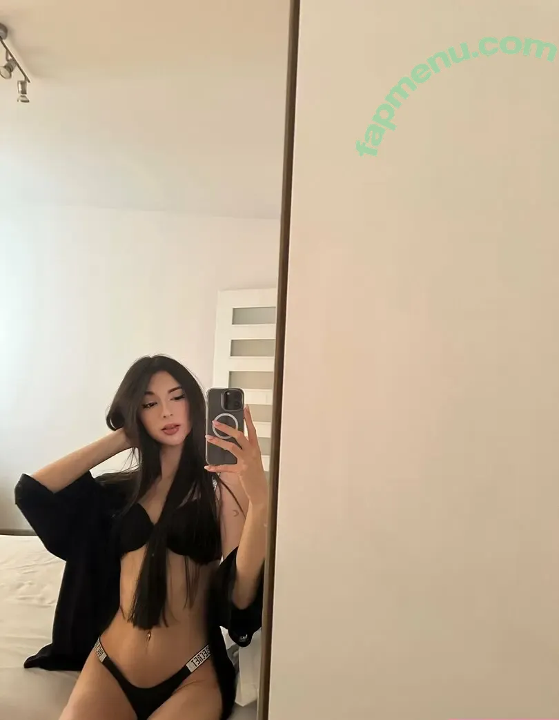 emilie.oficial nude photo #0029 (emilie.es)