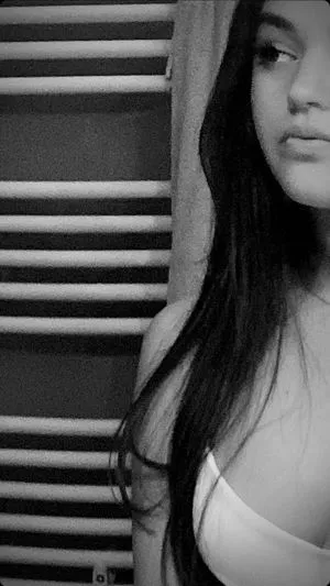 Emilie / Emiliemae_ / emmpot / emxx11 / eps nude photo #0041