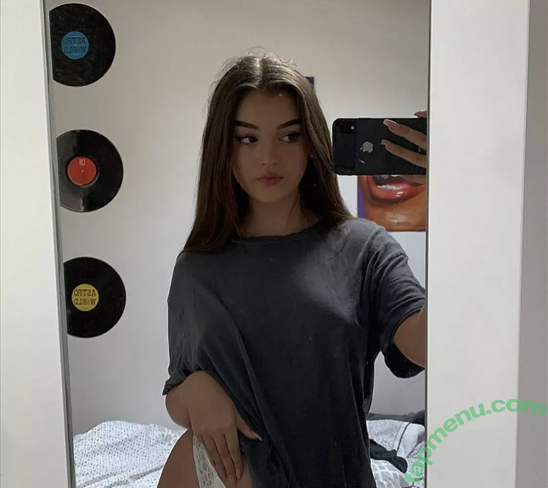 Emilie nude photo #0005 (Emiliemae_ / emmpot / emxx11 / eps)