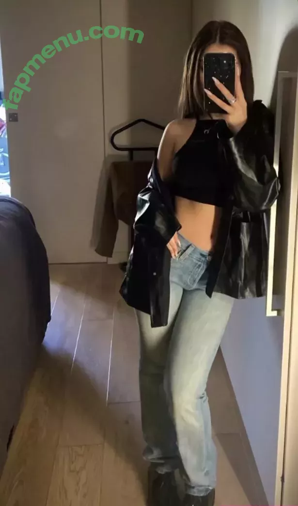 Emilie nude photo #0038 (Emiliemae_ / emmpot / emxx11 / eps)