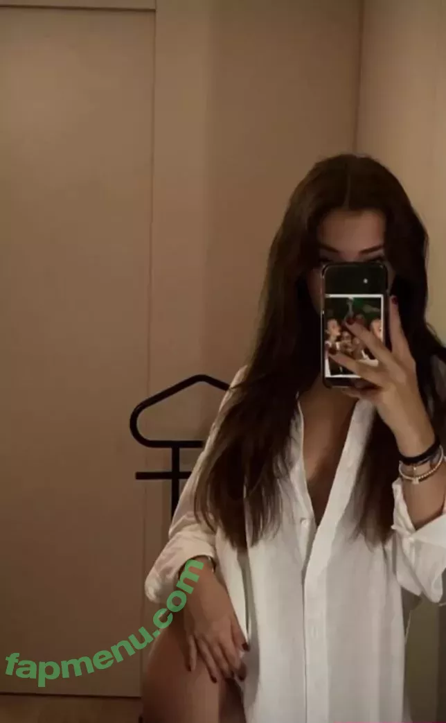 Emilie nude photo #0054 (Emiliemae_ / emmpot / emxx11 / eps)