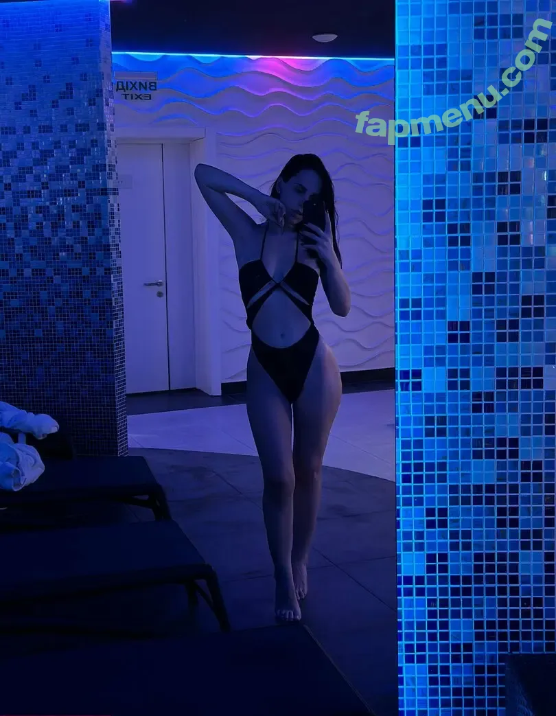 emilly_vip nude photo #0012 (emilly_vip)