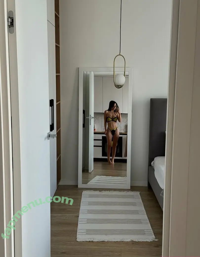 emilly_vip nude photo #0020 (emilly_vip)