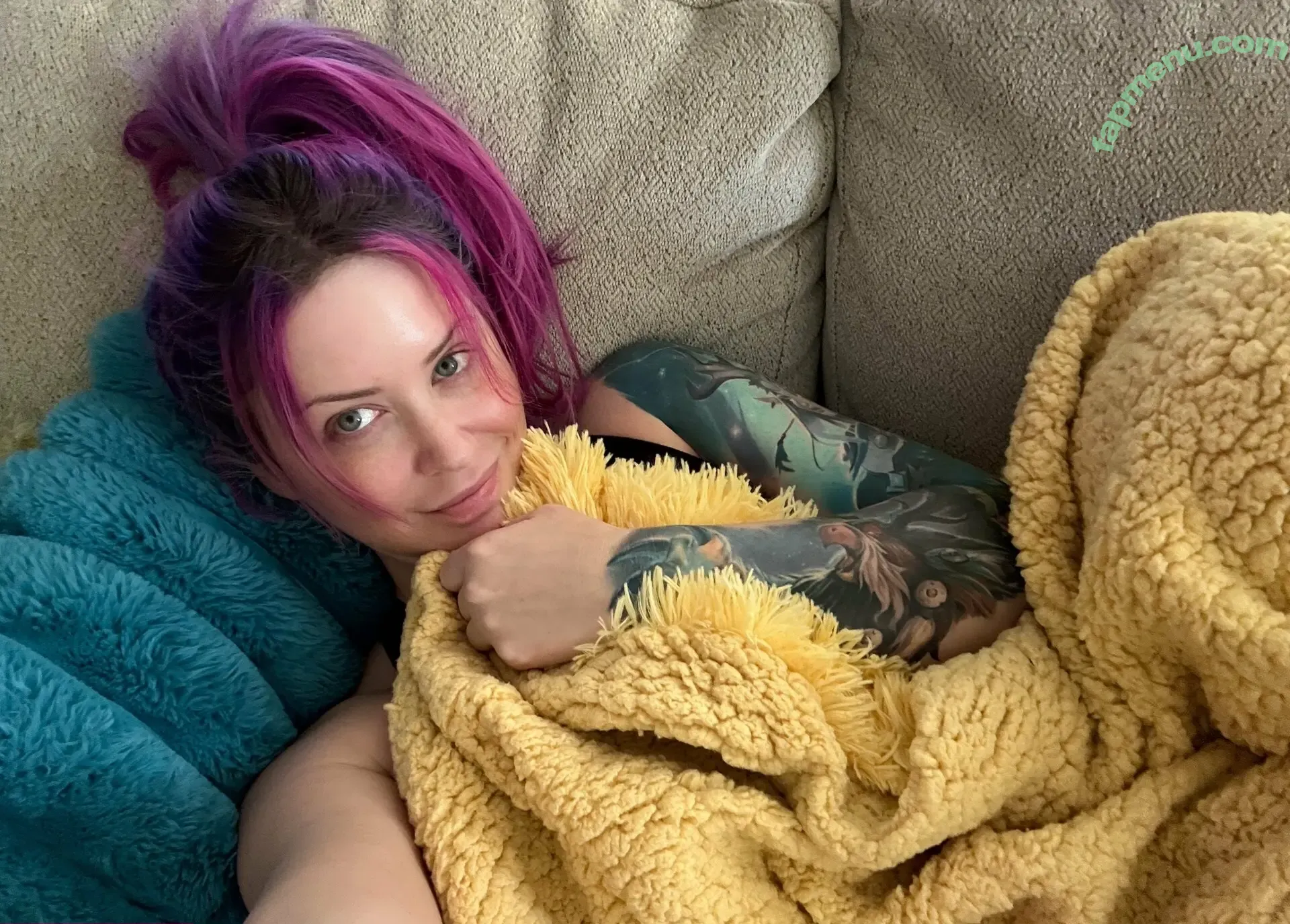 Emily Addison nude photo #2332 (EmilyAddison / emiaddisonnyc / emiaddisonx / emilyaddison44)