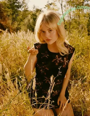 Emily Alyn Lind / emilylind nude photo #0172