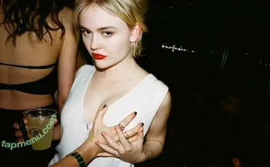 Emily Alyn Lind / emilylind nude photo #0193