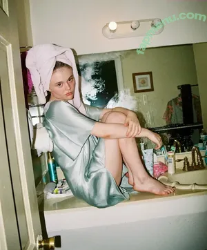 Emily Alyn Lind / emilylind nude photo #0204