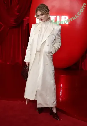 Emily Alyn Lind / emilylind nude photo #0259