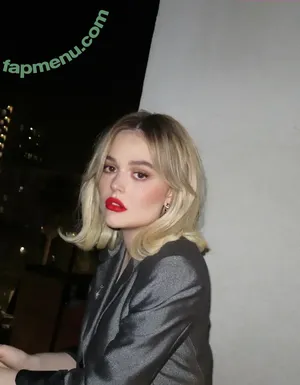 Emily Alyn Lind / emilylind nude photo #0293