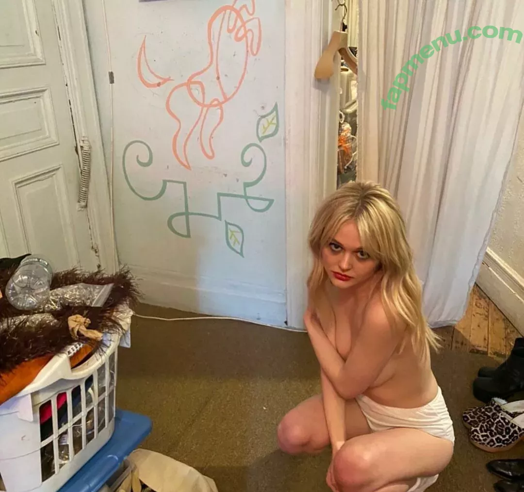 Emily Alyn Lind nude photo #0049 (emilylind)