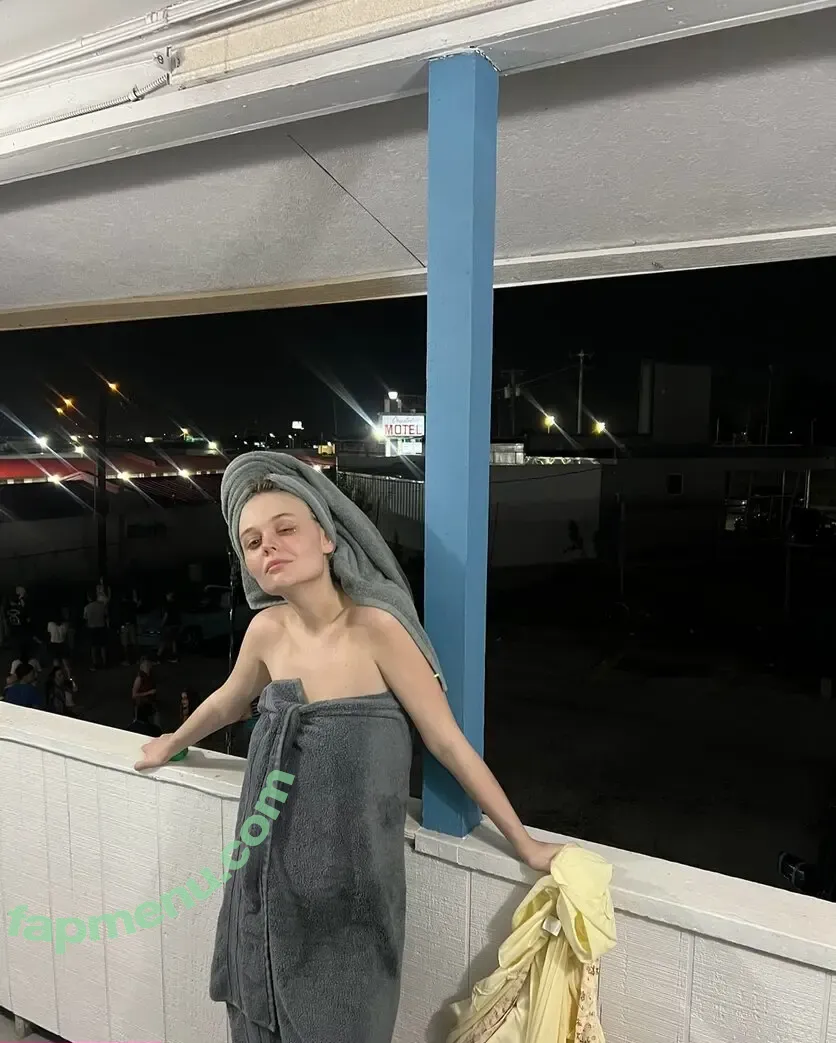 Emily Alyn Lind nude photo #0179 (emilylind)