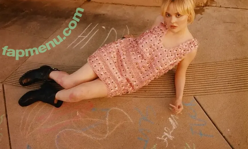 Emily Alyn Lind nude photo #0187 (emilylind)