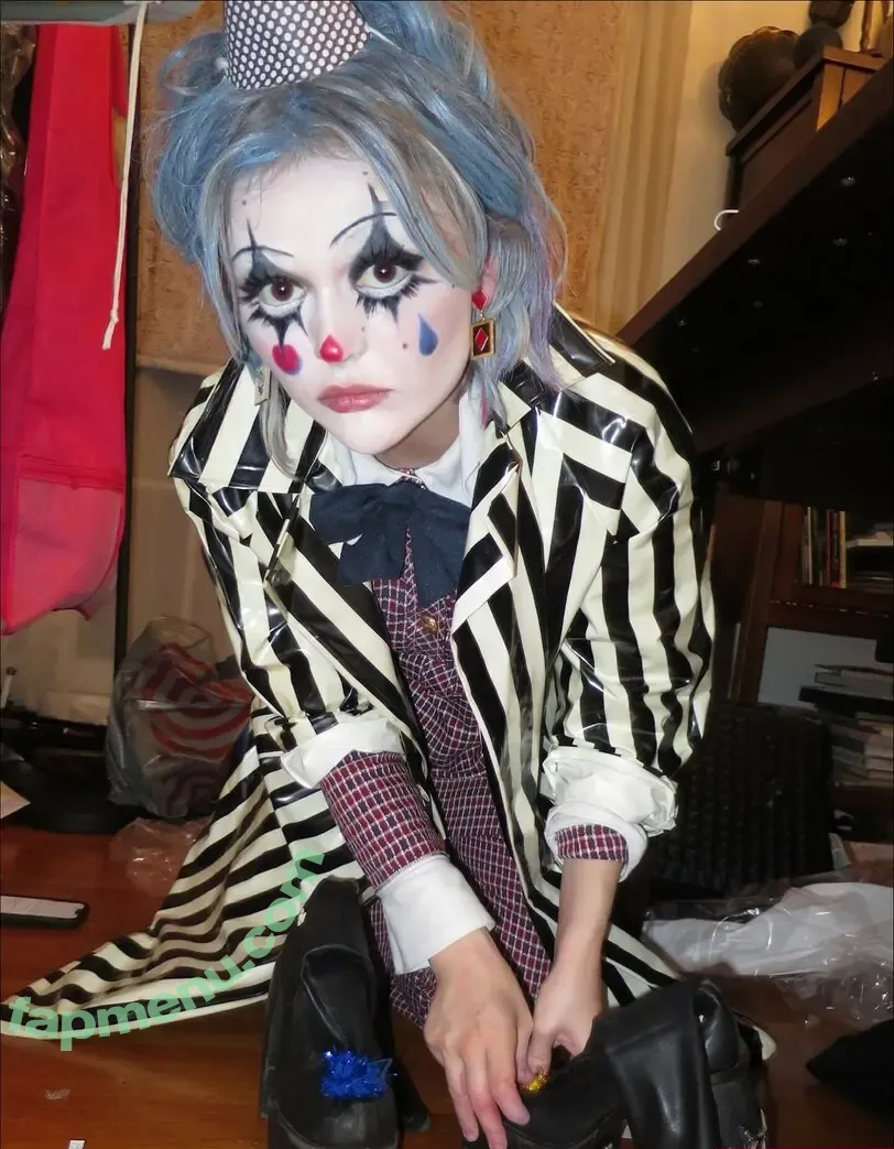 Emily Alyn Lind nude photo #0195 (emilylind)