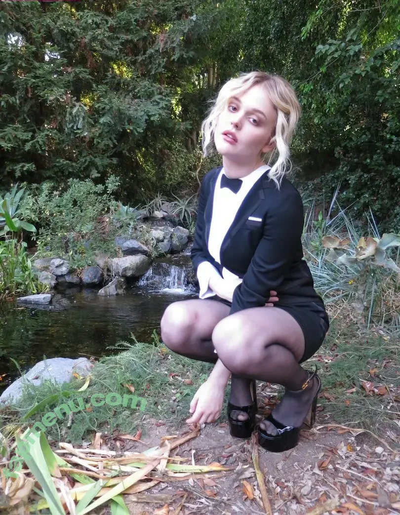 Emily Alyn Lind nude photo #0205 (emilylind)