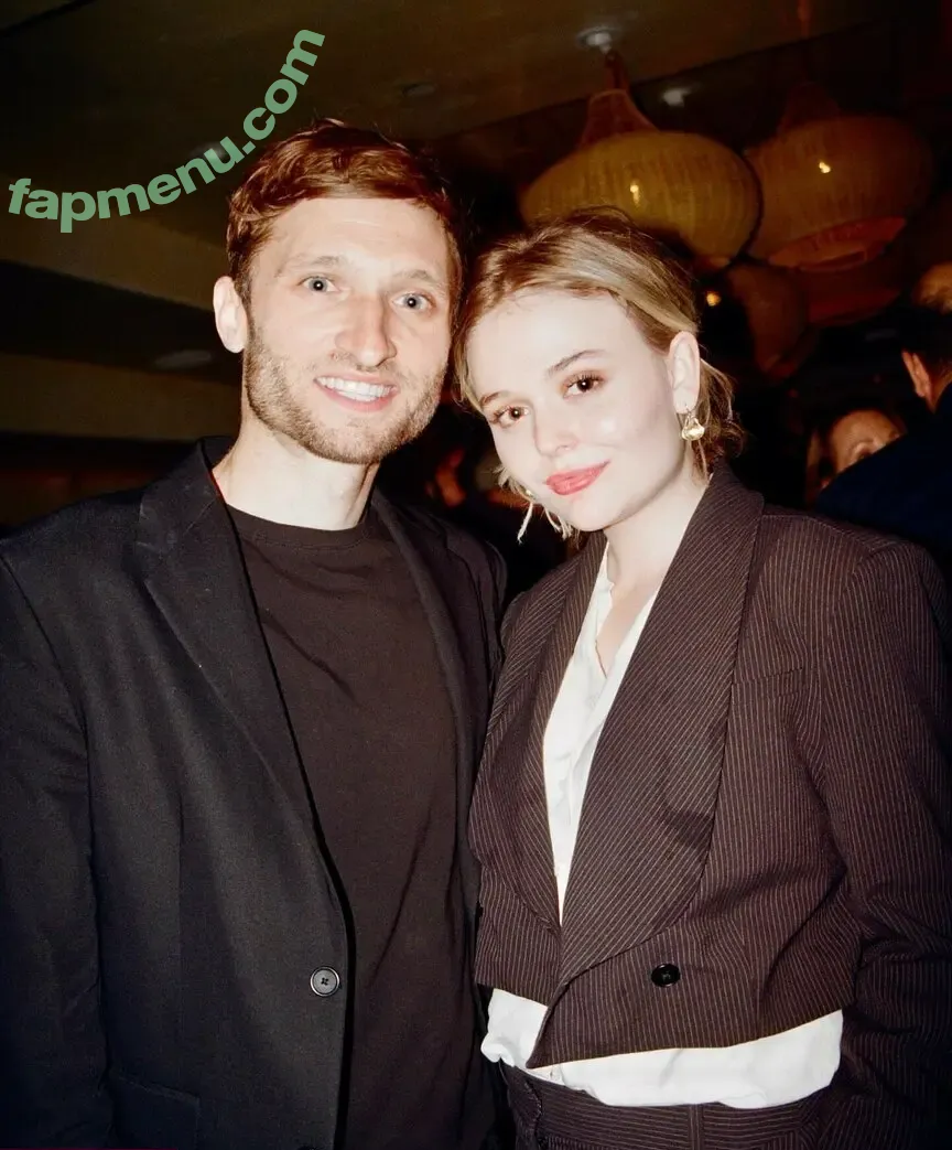 Emily Alyn Lind nude photo #0227 (emilylind)