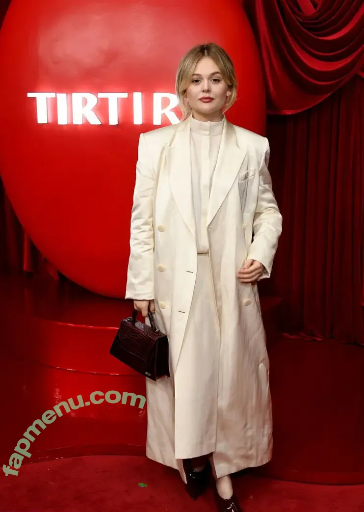 Emily Alyn Lind nude photo #0232 (emilylind)