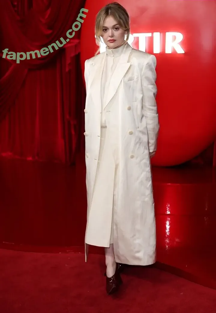 Emily Alyn Lind nude photo #0271 (emilylind)