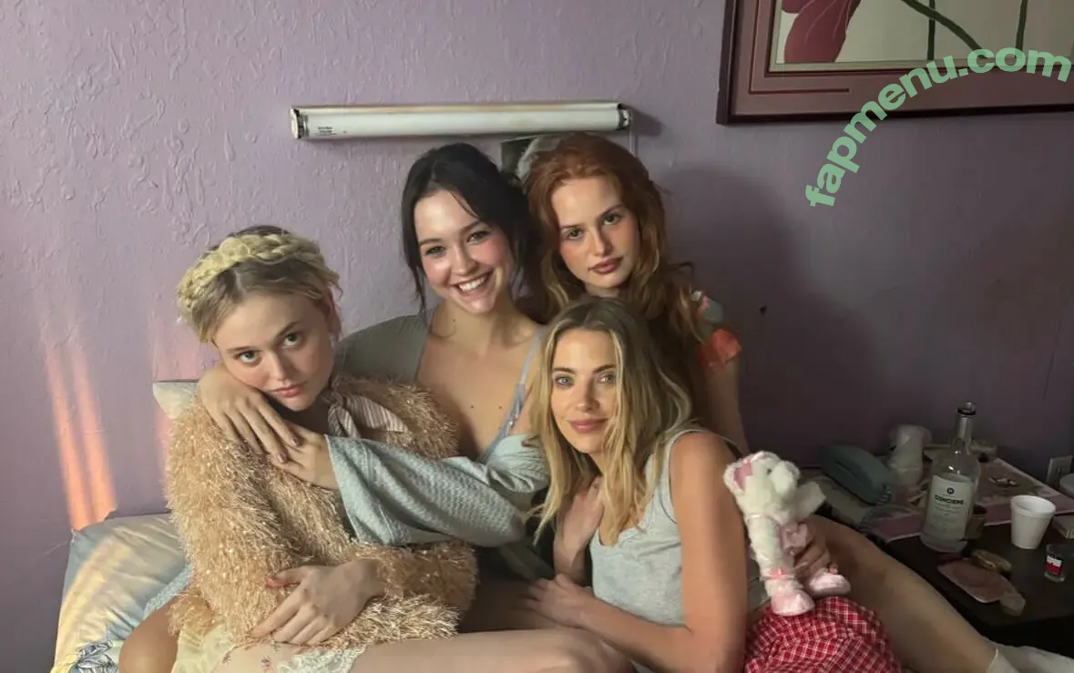 Emily Alyn Lind nude photo #0283 (emilylind)