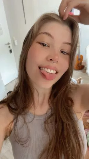 Emily Asmr / cherryemyy / emilyasmrr / emilysmilla nude photo #0090