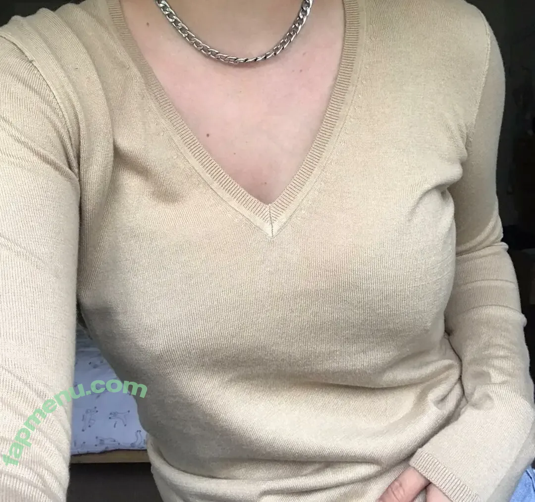 Emily Barrett nude photo #0016 (emilyabarrett)