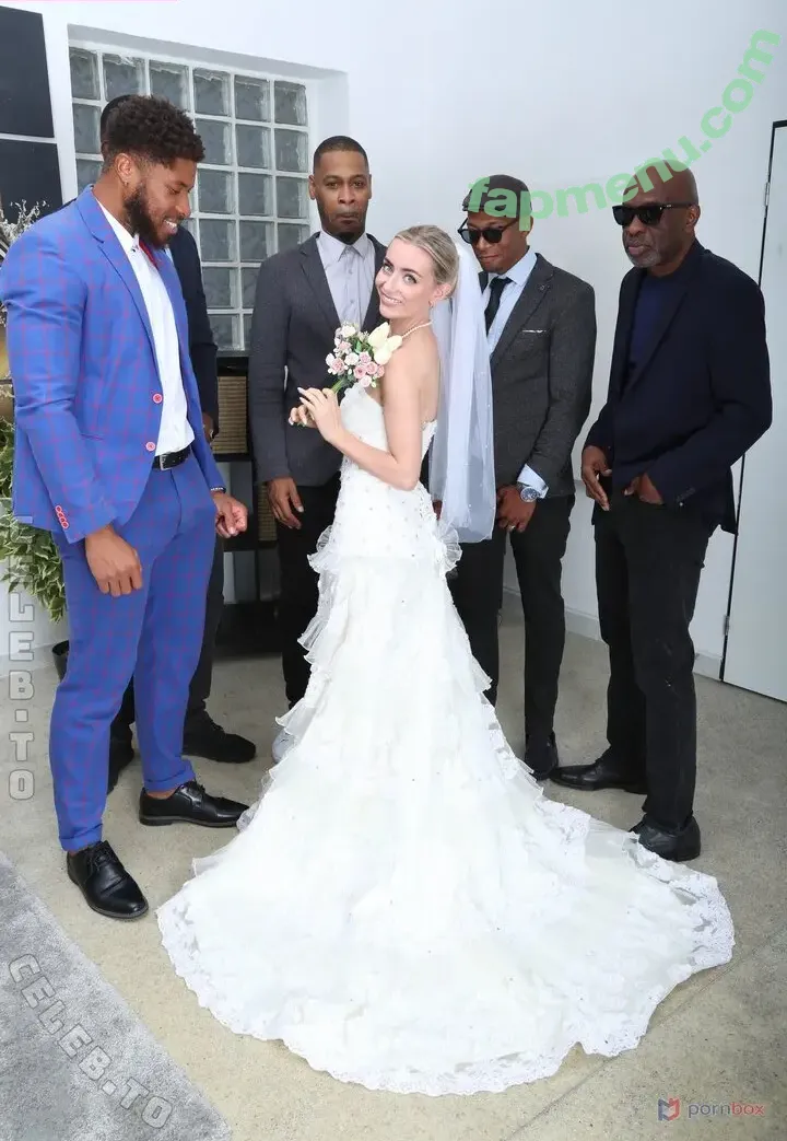 Emily Belle nude photo #0226 (emilybellexx)