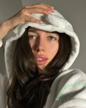 Emily Berryy / EmilyyInfinity / emily_berryy nude photo #0138
