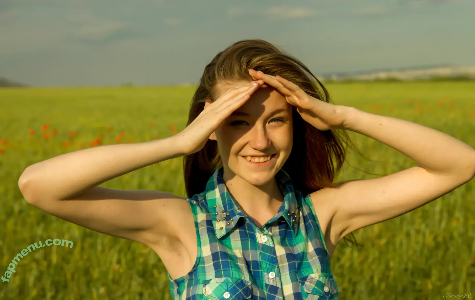 Emily Bloom nude photo #7646 (emilybloomshow / theemilybloom)