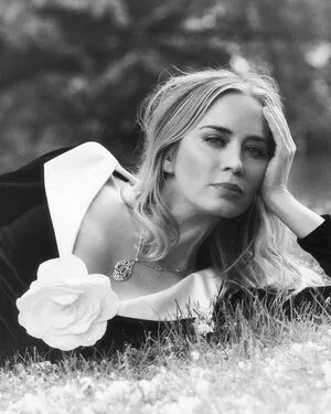 Emily Blunt / _emily_blunt_ nude photo #0073