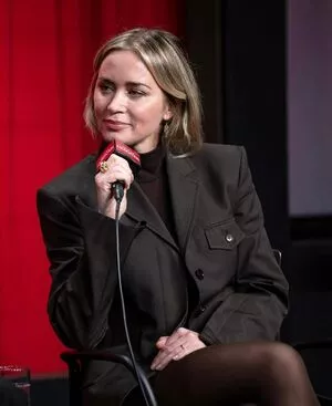 Emily Blunt / _emily_blunt_ nude photo #0186