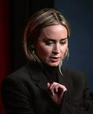 Emily Blunt / _emily_blunt_ nude photo #0188