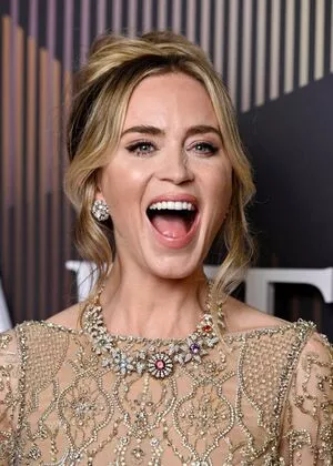 Emily Blunt / _emily_blunt_ nude photo #0272