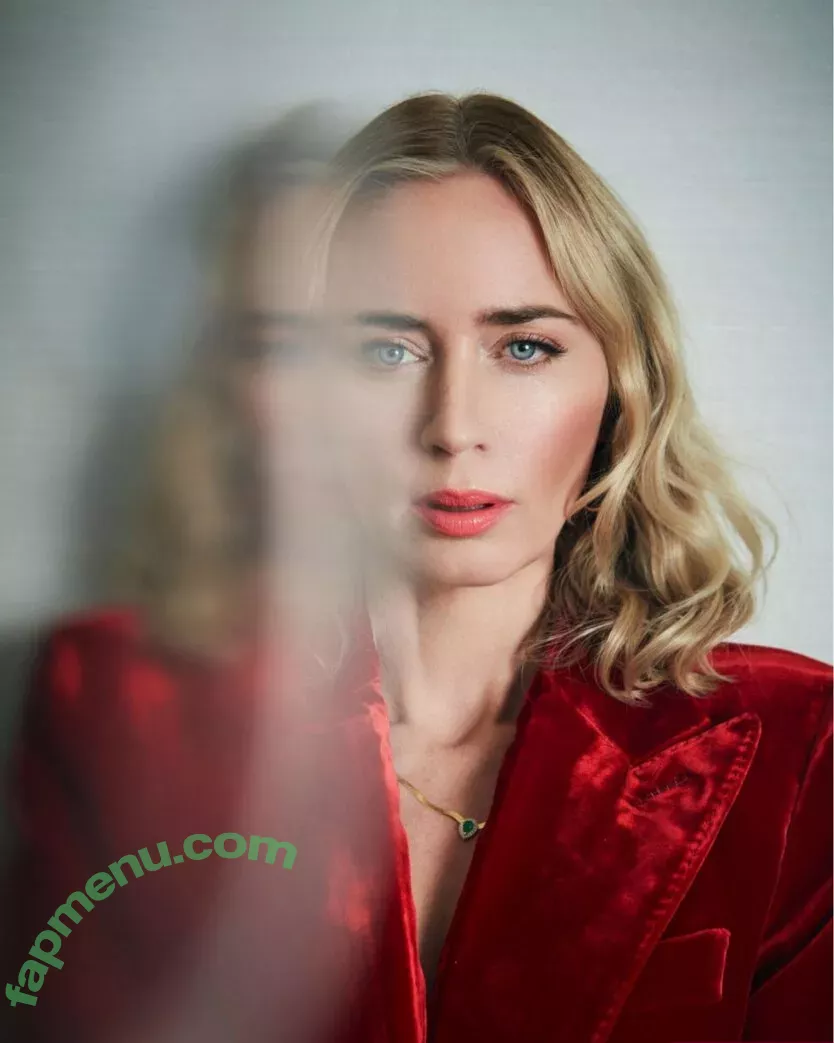 Emily Blunt nude photo #0040 (_emily_blunt_)