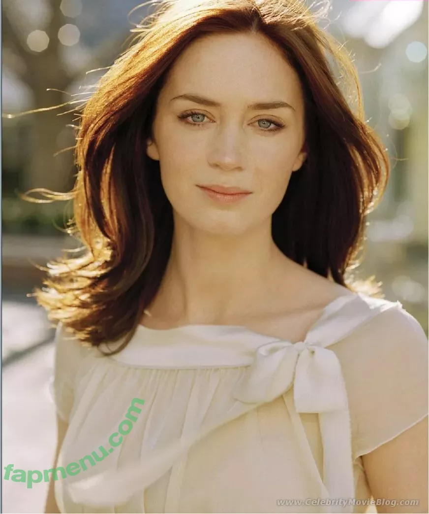 Emily Blunt nude photo #0130 (_emily_blunt_)